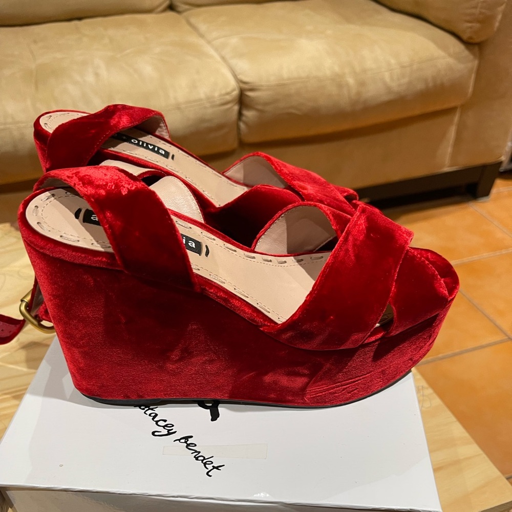 Alice and Olivia platform velvet sandals